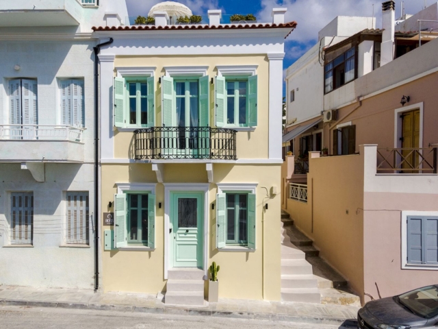 Αναβίωση νεοκλασικού κτιρίου στη Σύρο