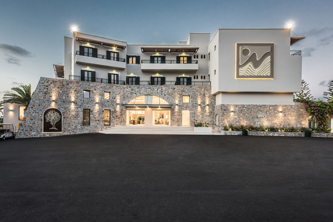 &quot;Nana beach&quot; Ανακαίνιση χώρων υποδοχής και ανασχεδιασμός πρόσοψης ξενοδοχείου στην Κρήτη