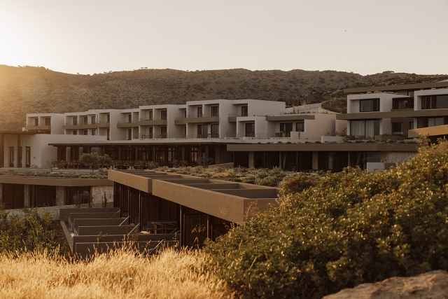JW Marriott Crete Resort & Spa l Μεσογειακή λιτότητα και βαθιά σύνδεση με το φυσικό περιβάλλον