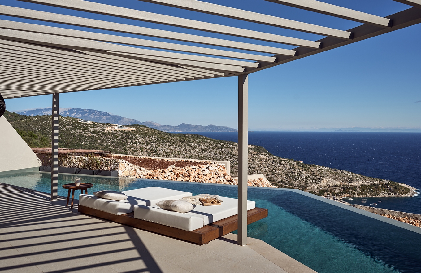 "Yoma Suites" υπόσκαφες βίλες στη Ζάκυνθο