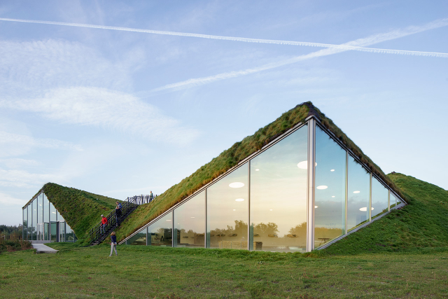 Ανακατασκευή Μουσείου Biesbosch και διαμόρφωση φυτεμένης στέγης