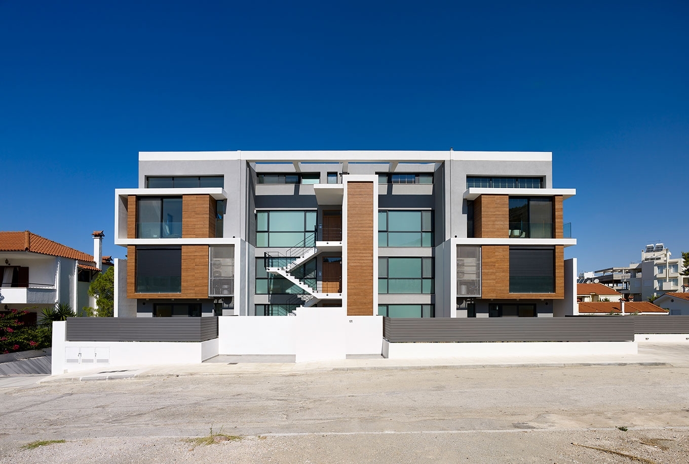 "Solid transparency", residence in Athens