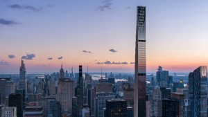 Ξενάγηση στον πιο στενό ουρανοξύστη του κόσμου