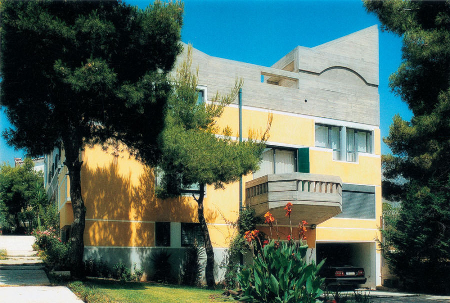 Διώροφη μονοκατοικία στους πρόποδες της Πάρνηθας