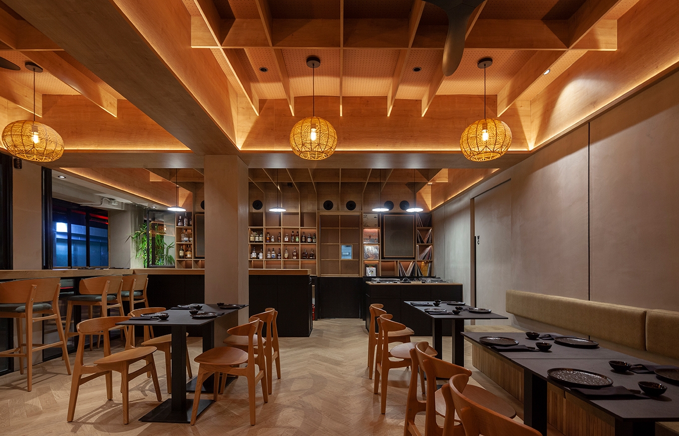 &quot;UKIYO Listening Bar&quot; Ιαπωνική αρχιτεκτονική ταυτότητα των δεκαετιών ‘50 και ‘60