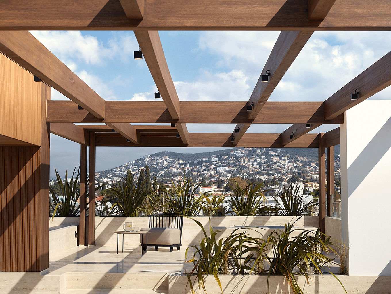 Δύο κατοικίες στην Κηφισιά