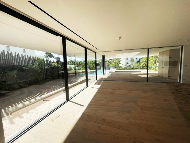 Ηλεκτροκίνηση frameless κουφωμάτων μεγάλων διαστάσεων από την Αlumotor