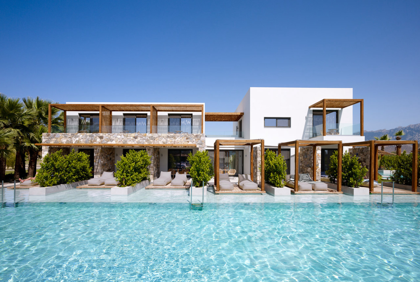 "Caravia Beach" Junior Suites &amp; Restaurant, ένα νέο ξενοδοχείο σε μεσογειακό τοπίο στην Κω