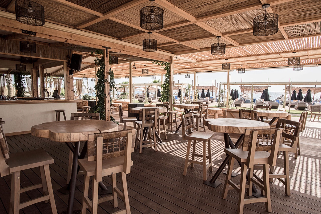 "Mango beach experience'' bar - restaurant